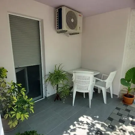 Apartment Andric Dugi Rat Exterior photo